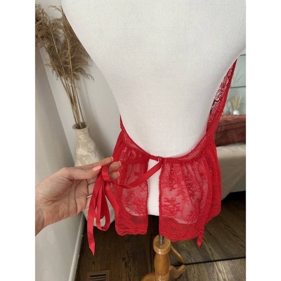 Victoria’s Secret Size Medium Red Lace Halter Babydoll Garter Lingerie - Picture 3 of 5
